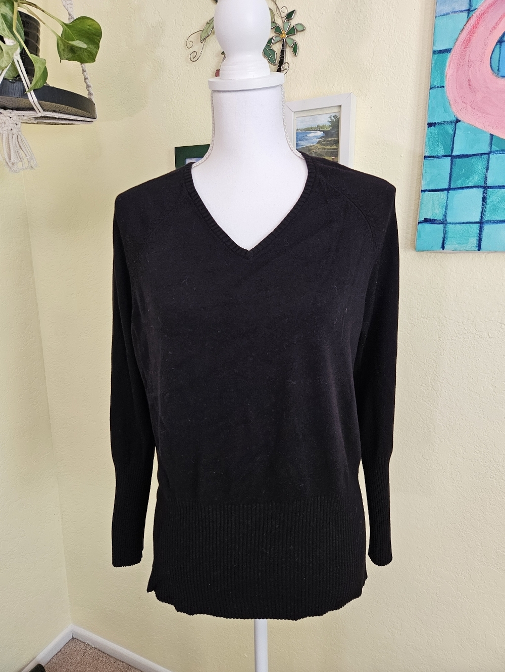 Apostrophe Black V-Neck Sweater Sz L